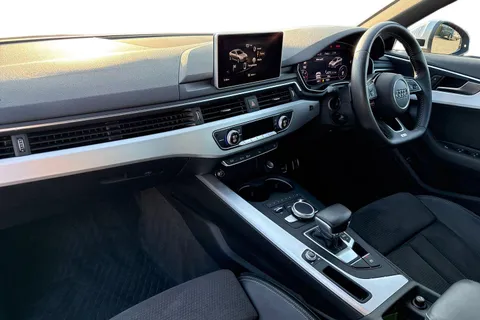 15 of 67 for Audi A4 2.0 TDI S line S Tronic Euro 6 (s/s) 4dr