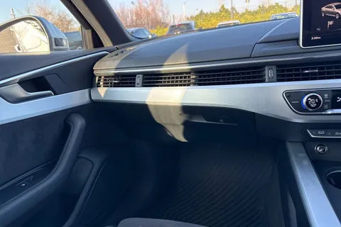 20 of 67 for Audi A4 2.0 TDI S line S Tronic Euro 6 (s/s) 4dr