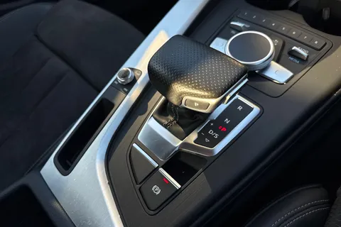 23 of 67 for Audi A4 2.0 TDI S line S Tronic Euro 6 (s/s) 4dr