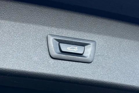 MC69DFL BMW X1 2.0 20d xLine Auto xDrive Euro 6 (s/s) 5dr Thumbnail #27