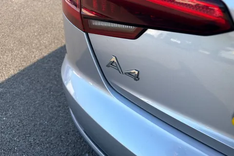 33 of 67 for Audi A4 2.0 TDI S line S Tronic Euro 6 (s/s) 4dr