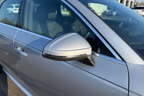 36 of 67 for Audi A4 2.0 TDI S line S Tronic Euro 6 (s/s) 4dr