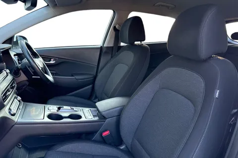 CX23YWE Hyundai Kona 39kWh Premium Auto 5dr (10.5kW Charger) Thumbnail #17