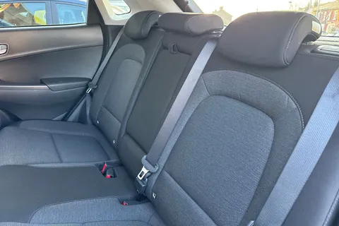 CX23YWE Hyundai Kona 39kWh Premium Auto 5dr (10.5kW Charger) Thumbnail #20