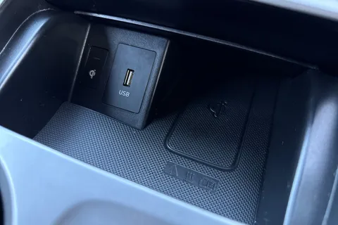 CX23YWE Hyundai Kona 39kWh Premium Auto 5dr (10.5kW Charger) Thumbnail #48