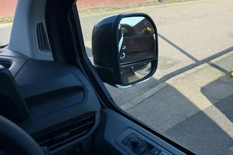 KM75XPL Volkswagen E-Transporter 160kW 65kWh Commerce Pro Kombi Van Auto Thumbnail #22