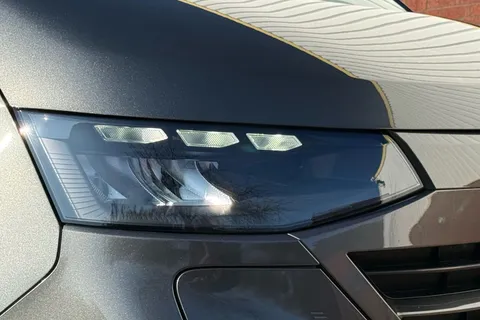 KM75XPL Volkswagen E-Transporter 160kW 65kWh Commerce Pro Kombi Van Auto Thumbnail #29