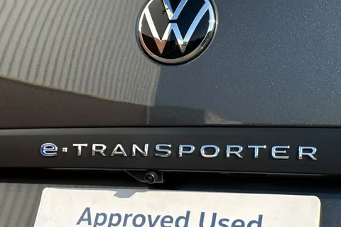 KM75XPL Volkswagen E-Transporter 160kW 65kWh Commerce Pro Kombi Van Auto Thumbnail #37