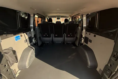 KM75XPL Volkswagen E-Transporter 160kW 65kWh Commerce Pro Kombi Van Auto Thumbnail #43