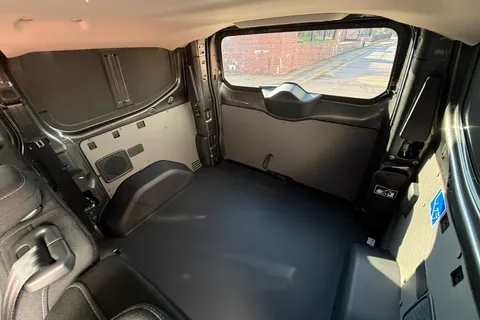 KM75XPL Volkswagen E-Transporter 160kW 65kWh Commerce Pro Kombi Van Auto Thumbnail #45