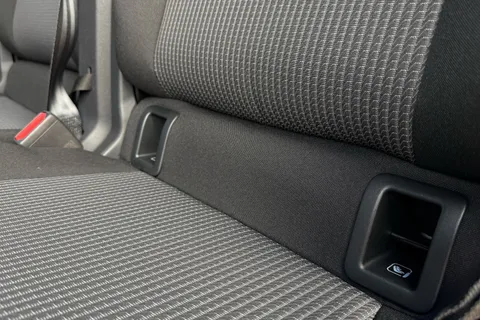 KM75XPL Volkswagen E-Transporter 160kW 65kWh Commerce Pro Kombi Van Auto Thumbnail #47