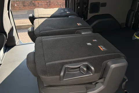 KM75XPL Volkswagen E-Transporter 160kW 65kWh Commerce Pro Kombi Van Auto Thumbnail #49