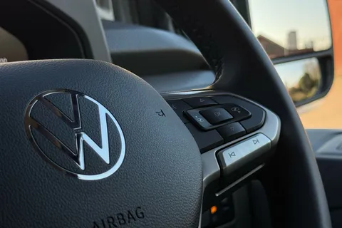 KM75XPL Volkswagen E-Transporter 160kW 65kWh Commerce Pro Kombi Van Auto Thumbnail #62