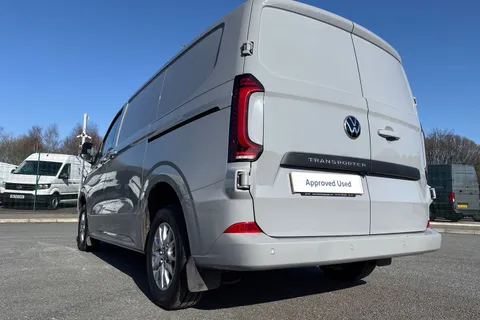 DG75BXY Volkswagen Transporter 2.0 TDI 110 Commerce Pro Van Thumbnail #9