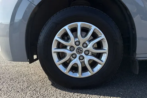 DG75BXY Volkswagen Transporter 2.0 TDI 110 Commerce Pro Van Thumbnail #14