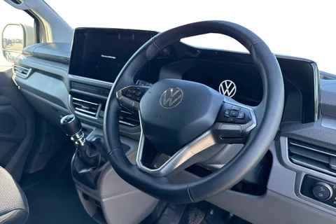 DG75BXY Volkswagen Transporter 2.0 TDI 110 Commerce Pro Van Thumbnail #15
