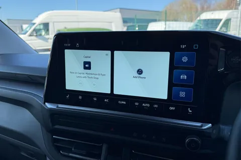 DG75BXY Volkswagen Transporter 2.0 TDI 110 Commerce Pro Van Thumbnail #18