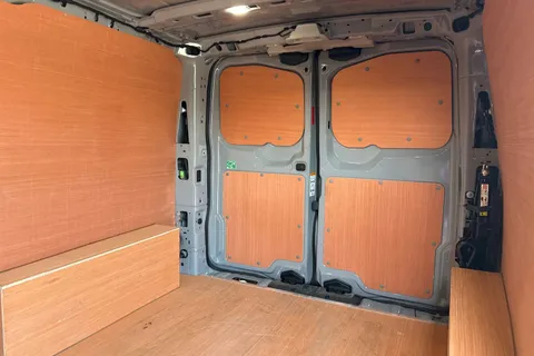 DG75BXY Volkswagen Transporter 2.0 TDI 110 Commerce Pro Van Thumbnail #20