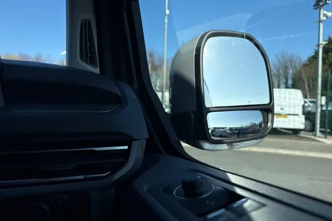 DG75BXY Volkswagen Transporter 2.0 TDI 110 Commerce Pro Van Thumbnail #22