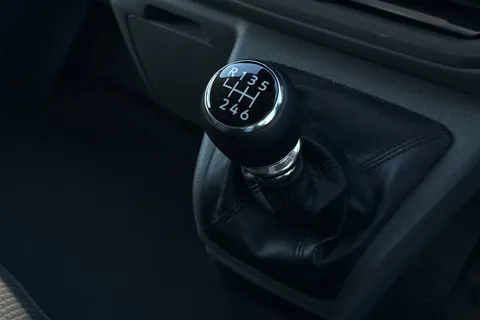 DG75BXY Volkswagen Transporter 2.0 TDI 110 Commerce Pro Van Thumbnail #24