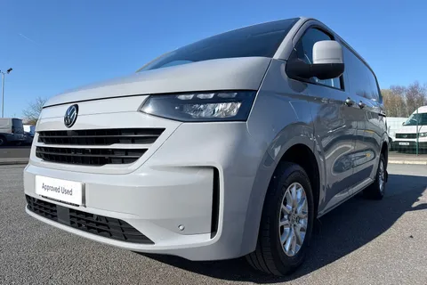 DG75BXY Volkswagen Transporter 2.0 TDI 110 Commerce Pro Van Thumbnail #29