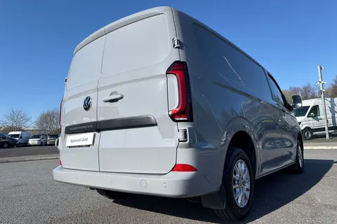 DG75BXY Volkswagen Transporter 2.0 TDI 110 Commerce Pro Van Thumbnail #31