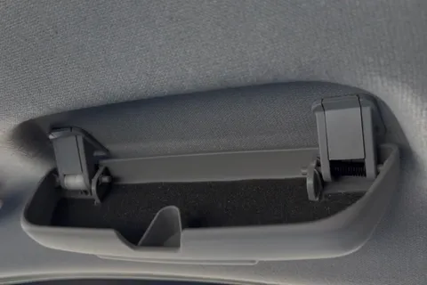 DG75BXY Volkswagen Transporter 2.0 TDI 110 Commerce Pro Van Thumbnail #38