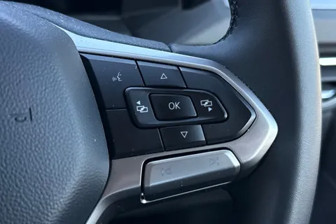 DG75BXY Volkswagen Transporter 2.0 TDI 110 Commerce Pro Van Thumbnail #45