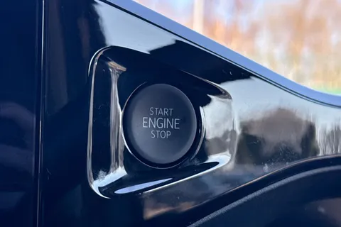 DG75BXY Volkswagen Transporter 2.0 TDI 110 Commerce Pro Van Thumbnail #46