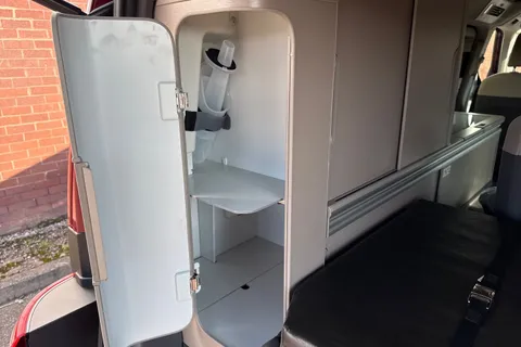 KY25SFU Volkswagen California 2.0 TDI Coast 5dr DSG Thumbnail #46