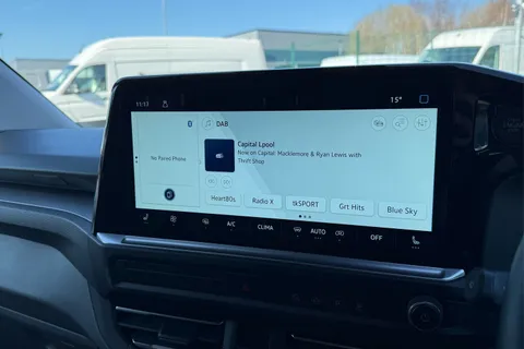 DG75BXY Volkswagen Transporter 2.0 TDI 110 Commerce Pro Van Thumbnail #50