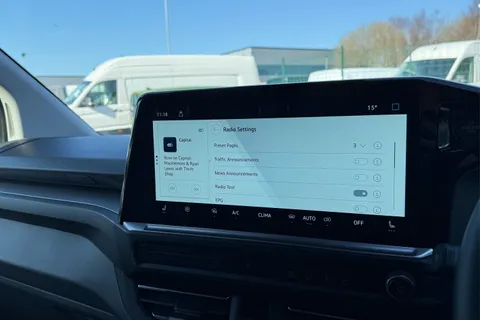 DG75BXY Volkswagen Transporter 2.0 TDI 110 Commerce Pro Van Thumbnail #55