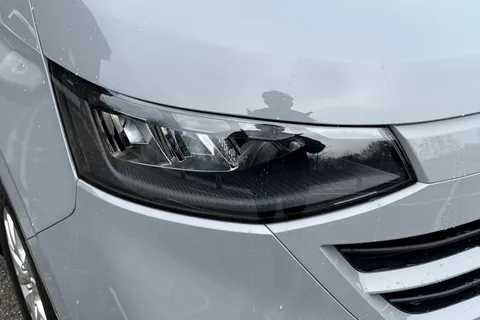 PN75MXM Volkswagen Transporter 2.0 TDI 150 Commerce Pro Van Thumbnail #9