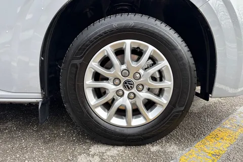 PN75MXM Volkswagen Transporter 2.0 TDI 150 Commerce Pro Van Thumbnail #10