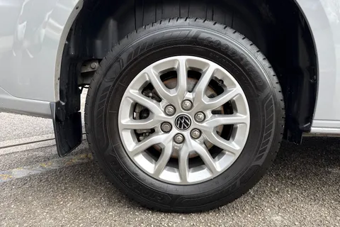 PN75MXM Volkswagen Transporter 2.0 TDI 150 Commerce Pro Van Thumbnail #11