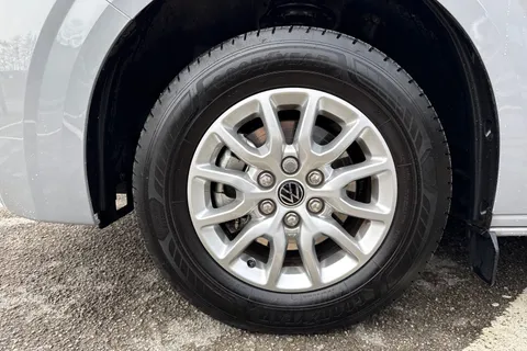 PN75MXM Volkswagen Transporter 2.0 TDI 150 Commerce Pro Van Thumbnail #13