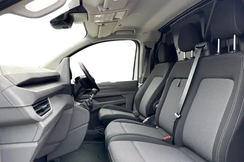 PJ25UUL Volkswagen Transporter 2.0 TDI 110 Commerce Pro Van Thumbnail #16