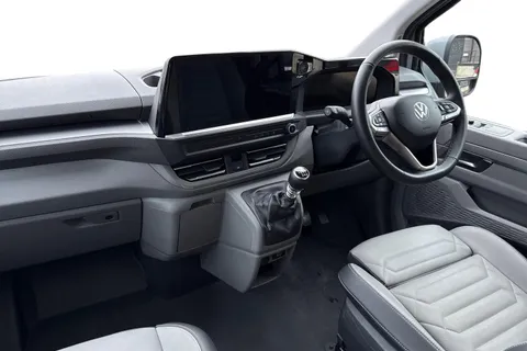 PN75MXM Volkswagen Transporter 2.0 TDI 150 Commerce Pro Van Thumbnail #15