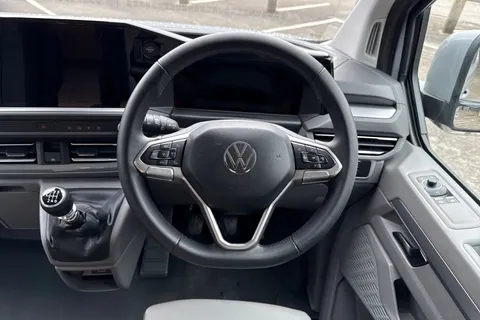 PN75MXM Volkswagen Transporter 2.0 TDI 150 Commerce Pro Van Thumbnail #18