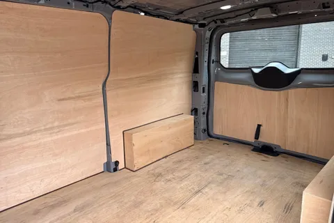 PN75MXM Volkswagen Transporter 2.0 TDI 150 Commerce Pro Van Thumbnail #19