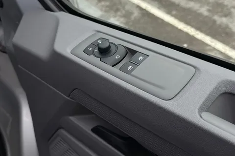 PJ25UUL Volkswagen Transporter 2.0 TDI 110 Commerce Pro Van Thumbnail #21