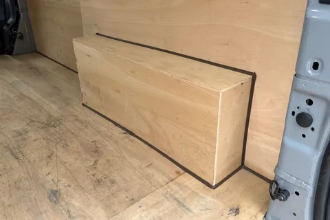 PN75MXM Volkswagen Transporter 2.0 TDI 150 Commerce Pro Van Thumbnail #31