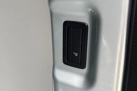 PJ25UUL Volkswagen Transporter 2.0 TDI 110 Commerce Pro Van Thumbnail #33