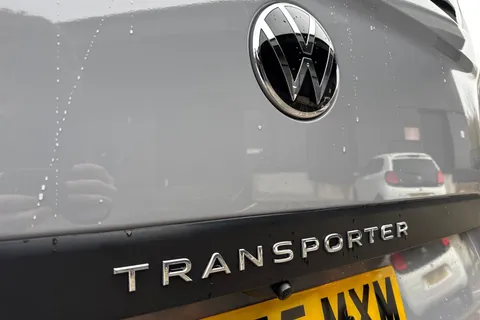 PN75MXM Volkswagen Transporter 2.0 TDI 150 Commerce Pro Van Thumbnail #34