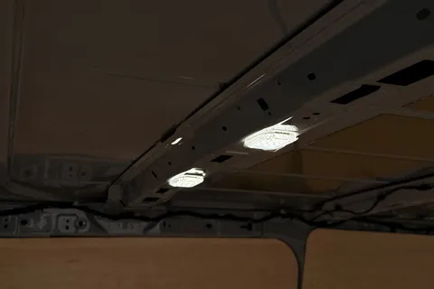 PN75MXM Volkswagen Transporter 2.0 TDI 150 Commerce Pro Van Thumbnail #36