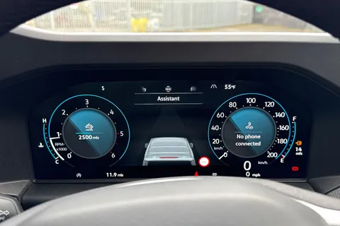 PJ25UUL Volkswagen Transporter 2.0 TDI 110 Commerce Pro Van Thumbnail #39