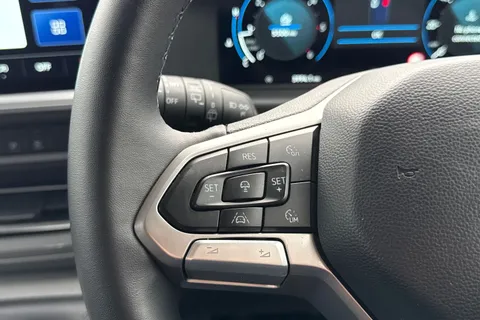 PN75MXM Volkswagen Transporter 2.0 TDI 150 Commerce Pro Van Thumbnail #40