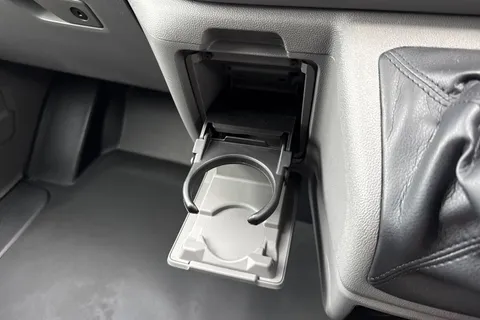 PJ25UUL Volkswagen Transporter 2.0 TDI 110 Commerce Pro Van Thumbnail #48