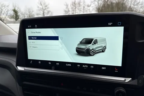 PJ25UUL Volkswagen Transporter 2.0 TDI 110 Commerce Pro Van Thumbnail #50