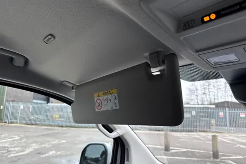 PJ25UUL Volkswagen Transporter 2.0 TDI 110 Commerce Pro Van Thumbnail #52